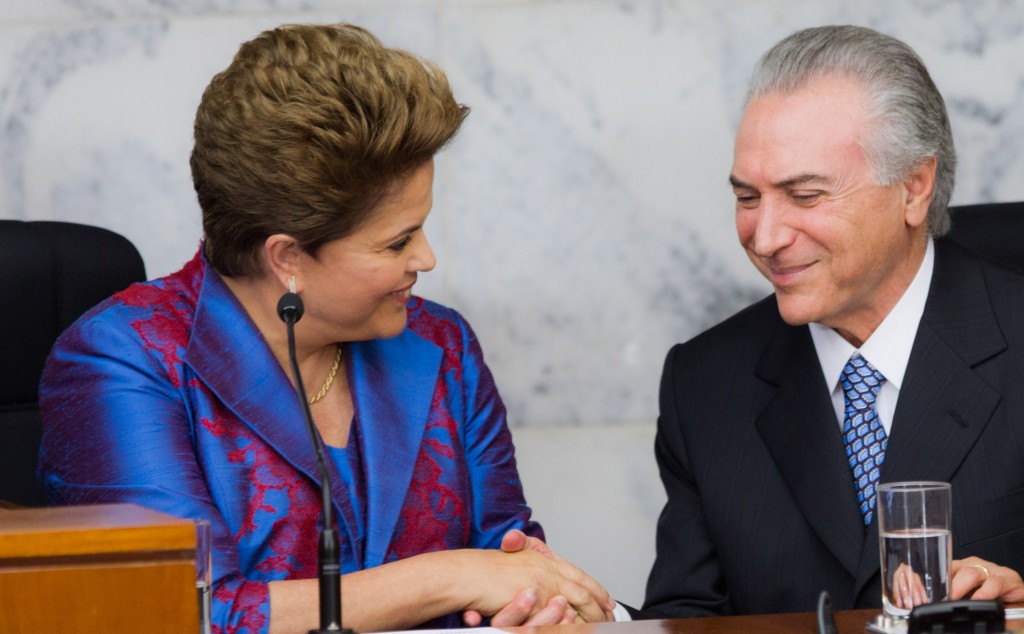 * The New York Times acredita que Dilma cai e Temer assume.