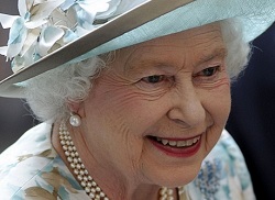 * Elizabeth II é a rainha a ocupar por mais tempo o trono britânico.