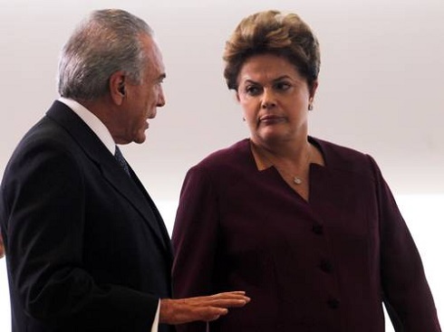 * Dilma se complica com a saída de Michel Temer.