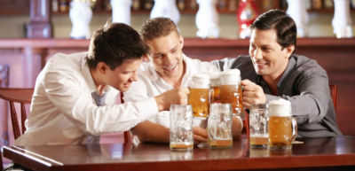 * Agora vai: Cerveja deixa homens mais inteligentes, diz pesquisa.