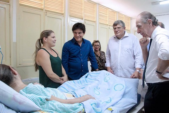 * Governador conhece reforma do Hospital Regional de Macaíba.