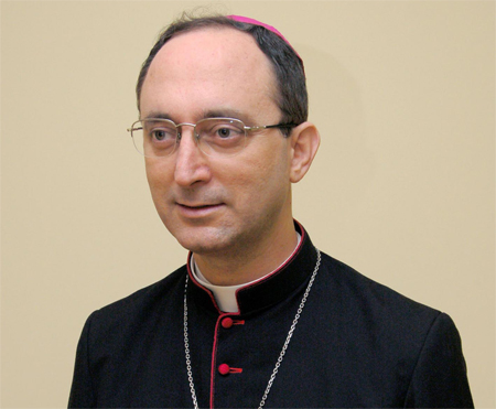 * Arcebispo de Brasília é eleito novo presidente da CNBB.