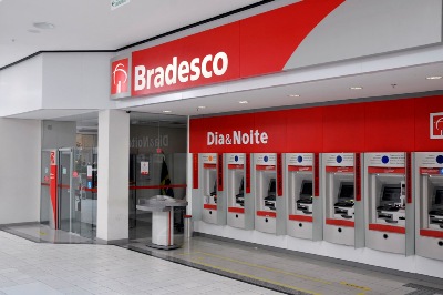* Bradesco tem lucro líquido de R$ 4,244 bilhões no 1º trimestre.