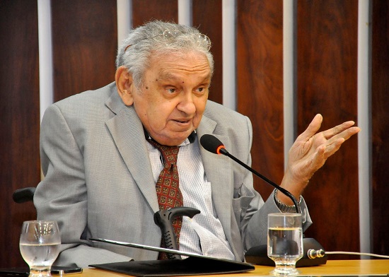* Deputados estaduais lamentam morte de Agnelo Alves.