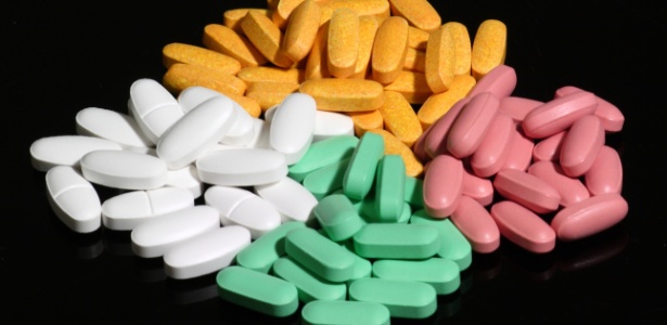 * Aí mata: Polícia investiga se ‘pílulas do câncer’ vendidas eram de farinha.