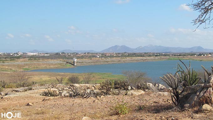 * Uso da água da Barragem Armando Ribeiro pode ser restrito para irrigação.
