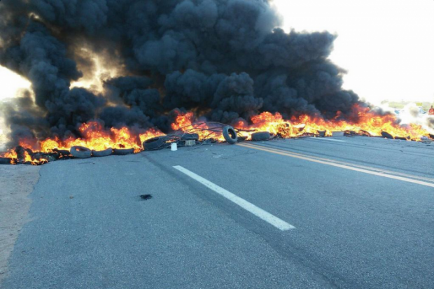 * Taxistas revoltados: Tacaram fogo hoje em Mossoró.