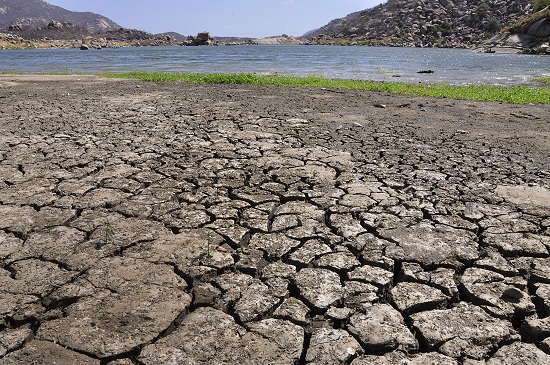 * Governo libera R$ 48 milhões para combate a seca no Ceará.
