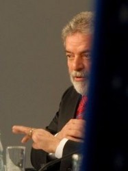 * A culpa foi do Dirceu: Em depoimento à PF, Lula diz que não interferiu em nomeações para diretorias da Petrobras.