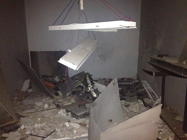 * Mais um: Criminosos explodem caixa de banco em Upanema, no Oeste potiguar.