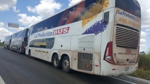 * Até ônibus da Bolívia estão vindo para protestar pró-Dilma.