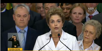 * Dilma pensa em renúncia para ser governadora.