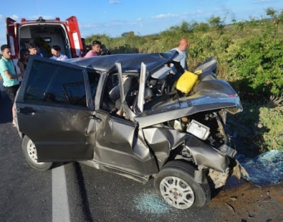 * Tragédia: Sete pessoas mortas em acidente entre dois veículos no Sertão da Paraíba.