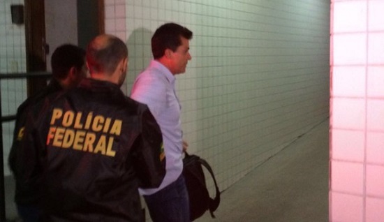 * Dono da Delta é preso ao chegar no Rio.