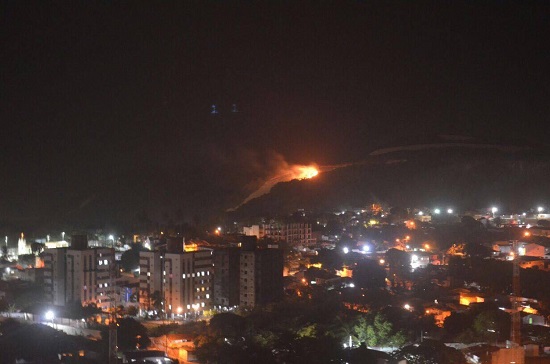 * Incêndio foi registrado no Morro do Careca em Natal.