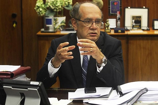 * Grave: Juízes usam lei da Ficha Limpa para chantagear políticos, diz presidente do TSE.
