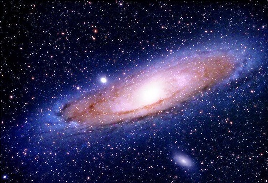 * Estudo mostra que Via Láctea é maior do que se imaginava.