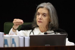 21/06/2016. Crédito: Nelson Jr./SCO/STF. Brasil. Brasília - DF. Ministra Cármen Lúcia durante sessão da 2ª turma do Supremo Tribunal Federal - STF.