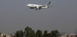 2dez2015---imagem-de-arquivo-mostra-um-aviao-de-passageiros-da-pakistan-international-airlines-pia-1481115232781_615x300