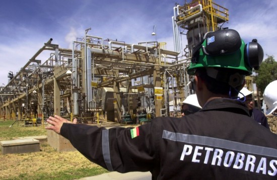 * Petrobras dobra valor de mercado e lidera valorização.