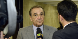 agripino no microfone novo