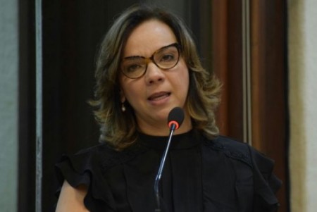 * Caraúbas 36ª Zona Eleitoral ameaçada: Larissa Rosado fará apelo ao TRE para não fechar Fórum Eleitoral de Governador Dix-Sept Rosado.