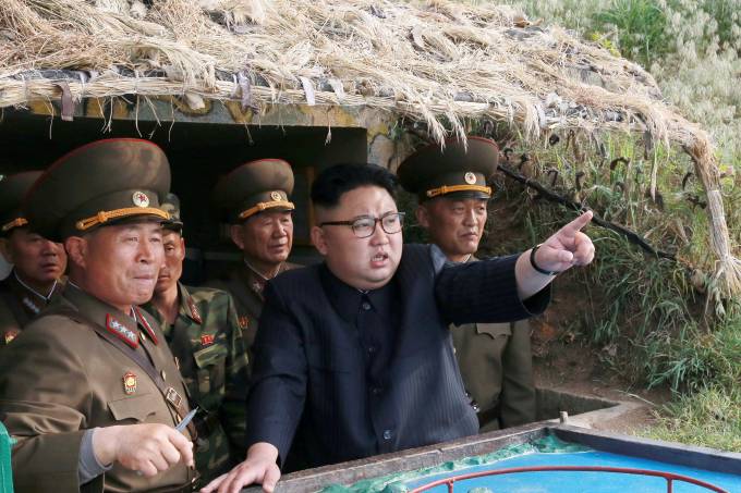 * Coreia do Norte ameaça acelerar programa nuclear perante sanções.