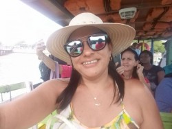 mulher galinhos
