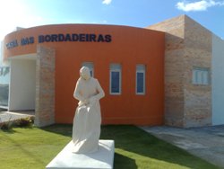 associacao-das-bordadeiras.jpg