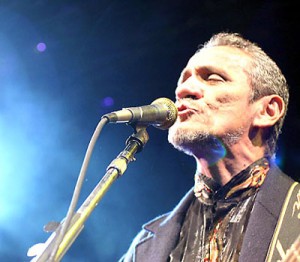 Zé Ramalho em Brejo do Cruz, PB, num show em praça pública