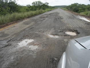 buraco-em-estrada