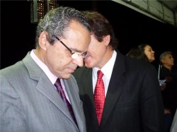 robinson-no-ouvido-de-henrique