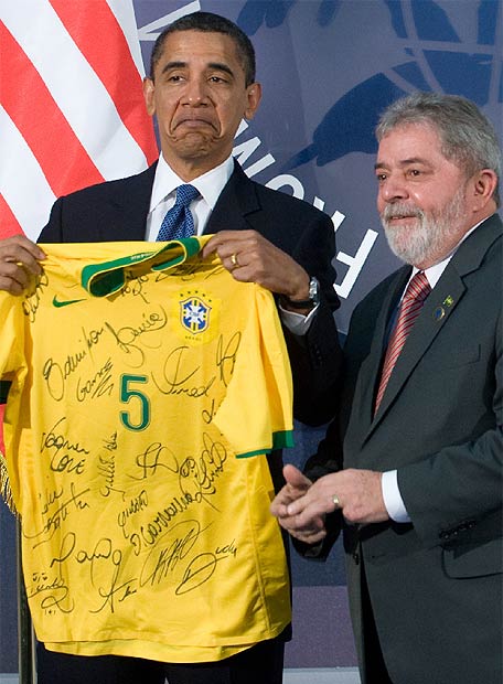 obama-camisa-do-brasil