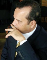 RogÃ©rio Marinho: âPoderosos nÃ£o explicam R$ 10 milhÃµes em remÃ©dios vencidosâ