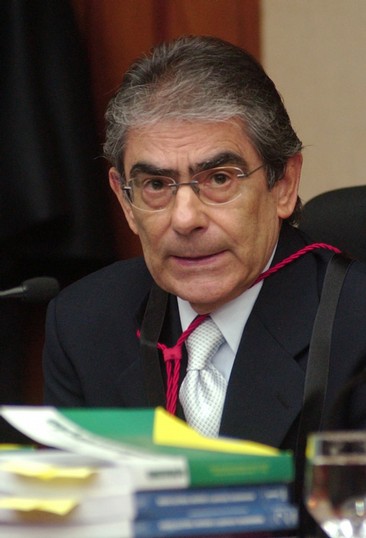 carlosayresbrito