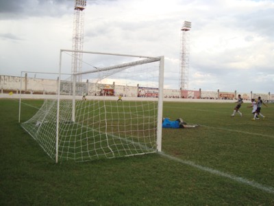 primeiro gol corintians Galo virou pinto no Marizão e foi atropelado pelo ABC