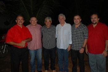 zyzy João Maia encabula Vivaldo Costa