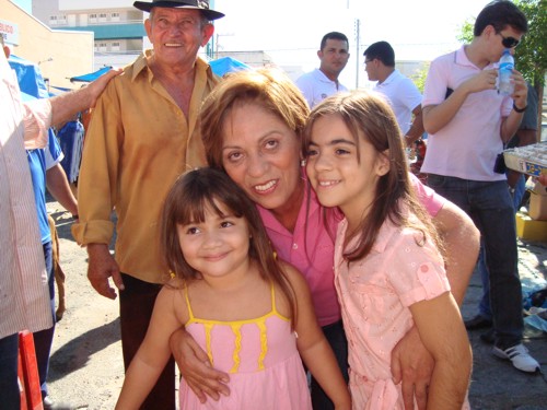 rosalba feira 2 Senadora Rosalba percorre feira livre e se reúne com lideranças em Caicó
