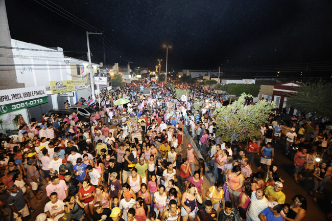 vv 30 Mossoró faz festa para Rosalba, Agripino e Garibaldi