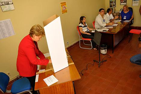 wilma votando Wilma já votou confiante na vitória