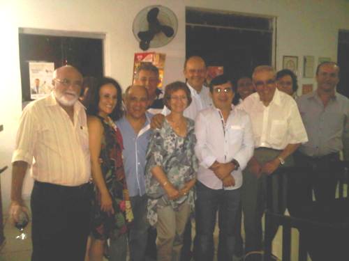 nina no niver do padre Morreu a médica Nina Barinova, esposa do prefeito de JanduÃs Salomão Gurgel