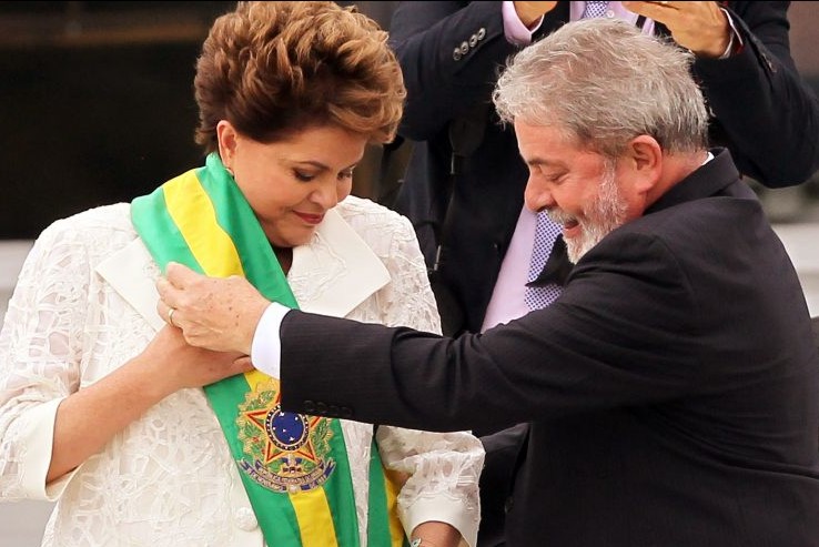 lula dilma faixa Após receber a faixa, Dilma agradece Lula e José Alencar