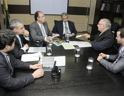 reuniao fenacam Feira do Camarão terá apoio do Ministério da Integração Nacional