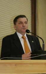 Luiz Almir: serei candidato de cabeÃ§a erguida. Se for...
