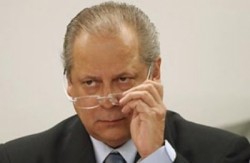 GRAN_10.05.12-13.26.23-jose_dirceu_-_2 PT amarela e não aprova moção favorável a José Dirceu
