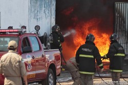 Governador em exercício assina PEC dos Bombeiros