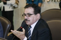 O disfarce do deputado estadual Raimundo Fernandes em SÃ£o Miguel