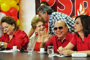 wilma e ibere congreso do psb hoje Wilma e Iberê não esquecem Rosalba no congresso do PSB. à amor danado!