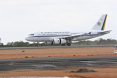 Avião Presidencial acaba de pousar em São Gonçalo