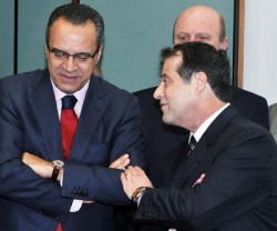 Mendes Ribeiro reassume pasta da Agricultura e visita bancada do PMDB